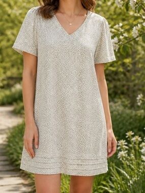 Nicole Miller Cream and White Mini Dress